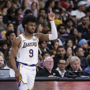 开云体育平台-6分5失误 三分4中0 布朗尼发展联盟首秀堪称灾难