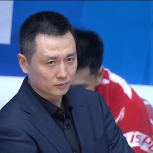 50分大胜，上海男篮稳坐榜首位置 张镇麟10分献暴扣 4外援齐爆发